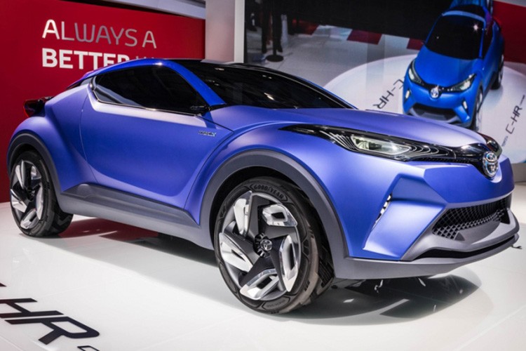 Mẫu SUV cỡ nhỏ hoàn toàn mới  Toyota C-HR sẽ xuất hiện ngay từ đầu năm sau, thiết kế của nó sẽ không khác nhiều so với bản concept đã ra mắt tại Triển lãm ôtô Paris hồi năm ngoái 